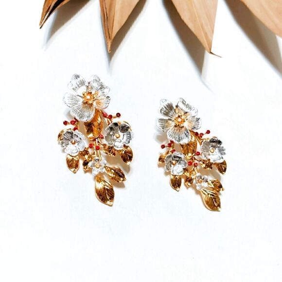 Flower statement earrings A162 - Picture 2 of 4